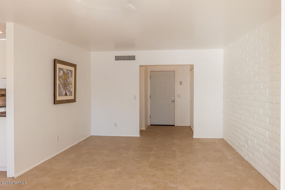 6864 E 45th St, Tucson, AZ 85730 photo 5