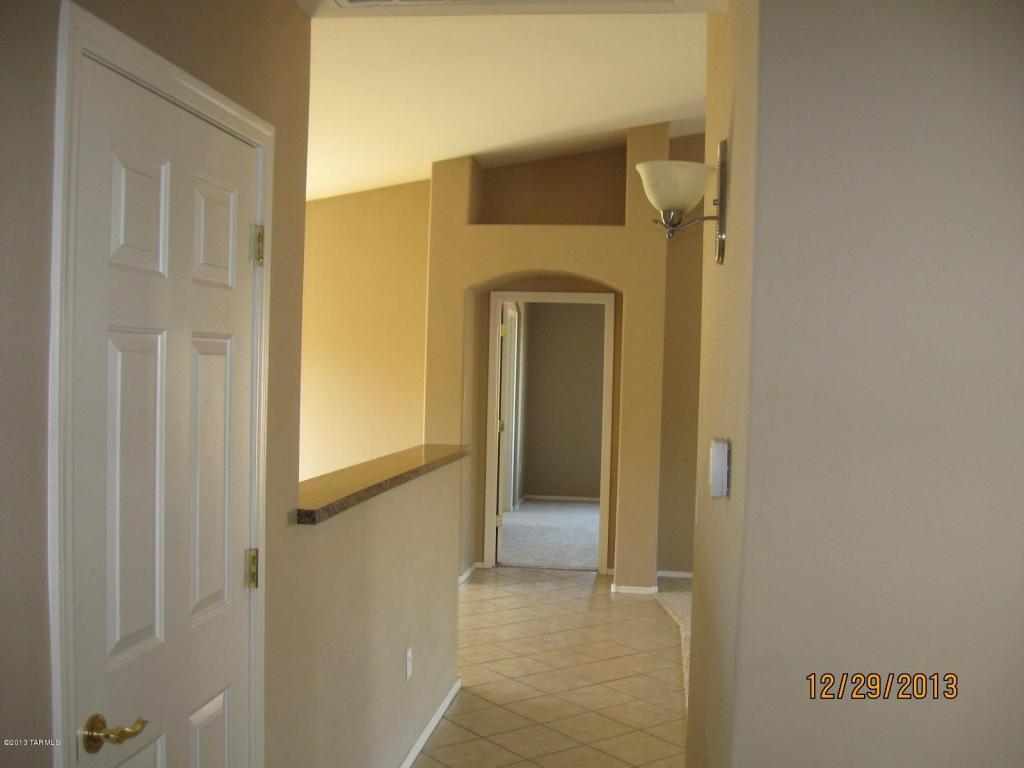 8469 W Benidorm Loop, Tucson, AZ 85757 photo 10