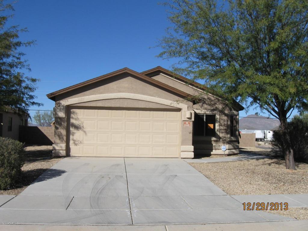8469 W Benidorm Loop, Tucson, AZ 85757 photo 2