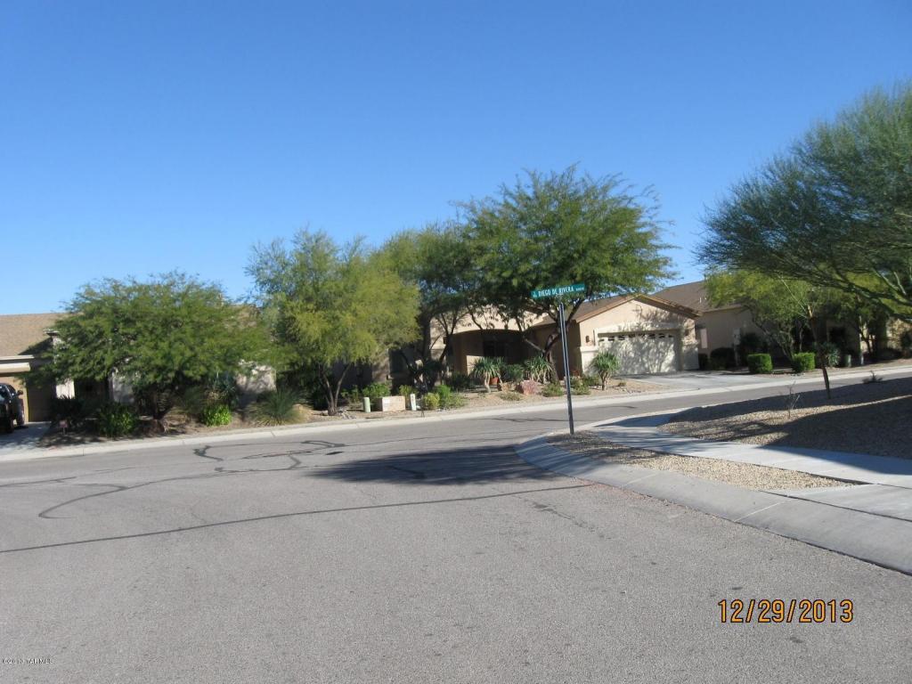 8469 W Benidorm Loop, Tucson, AZ 85757 photo 3