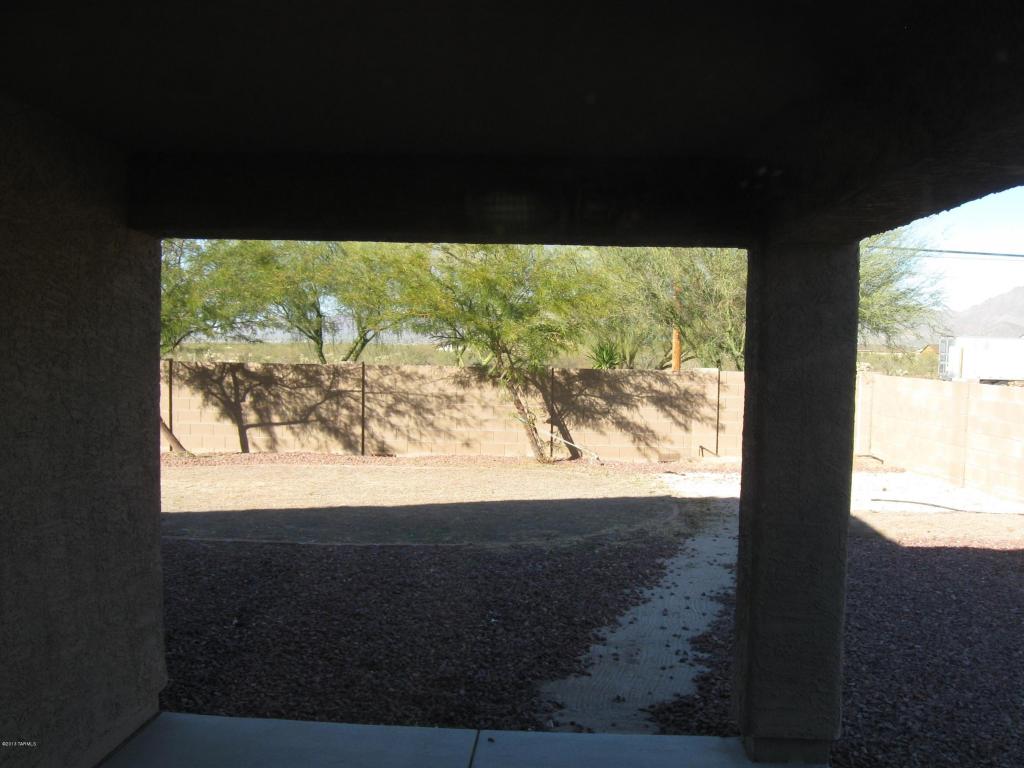 8469 W Benidorm Loop, Tucson, AZ 85757 photo 12