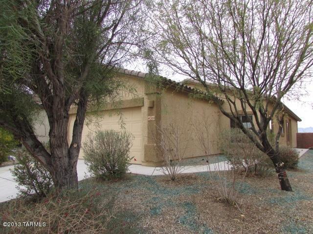 7569 E Fair Meadows Loop, Tucson, AZ 85756 photo 3