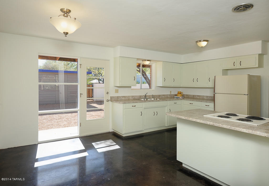 2022 E 9th St, Tucson, AZ 85719 photo 5