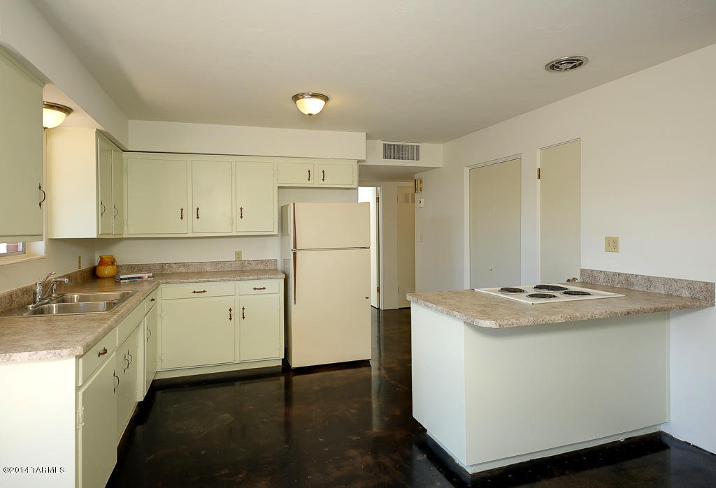 2022 E 9th St, Tucson, AZ 85719 photo 3