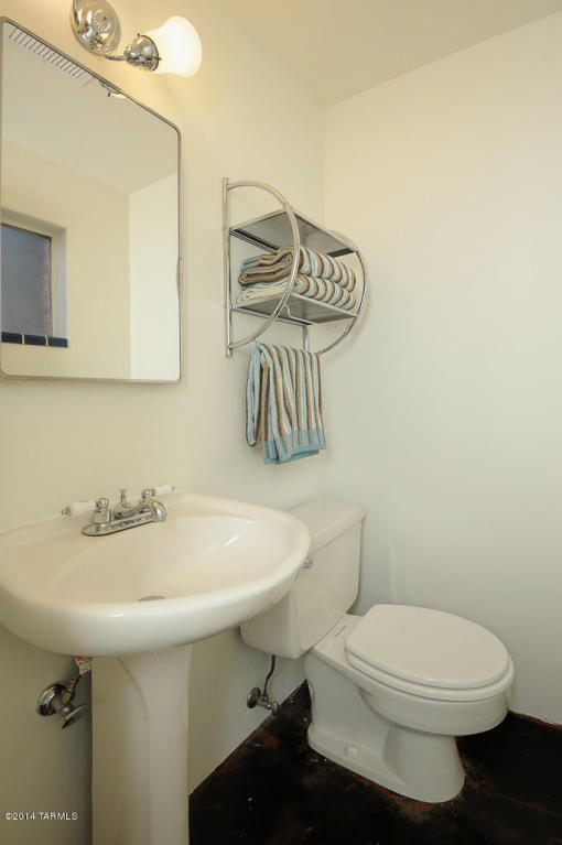 2022 E 9th St, Tucson, AZ 85719 photo 9