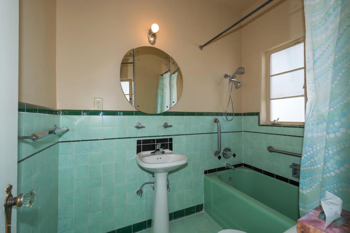 2140 E Spring St, Tucson, AZ 85719 photo 5