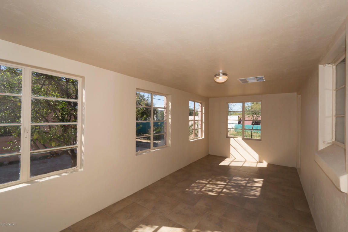 2140 E Spring St, Tucson, AZ 85719 photo 2