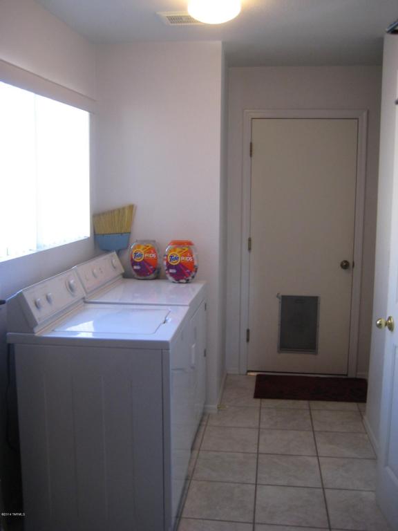 8738 E Getsinger Ln, Tucson, AZ 85747 photo 6