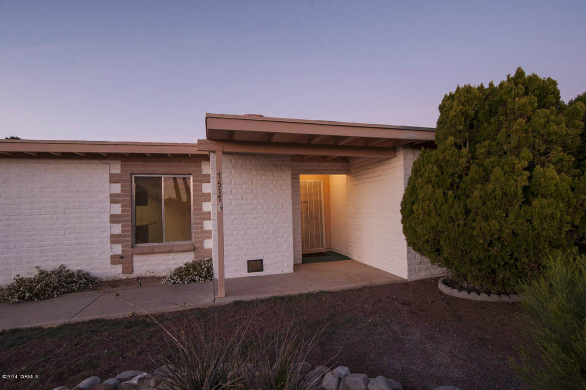 7517 E 38th St, Tucson, AZ 85730 photo 2
