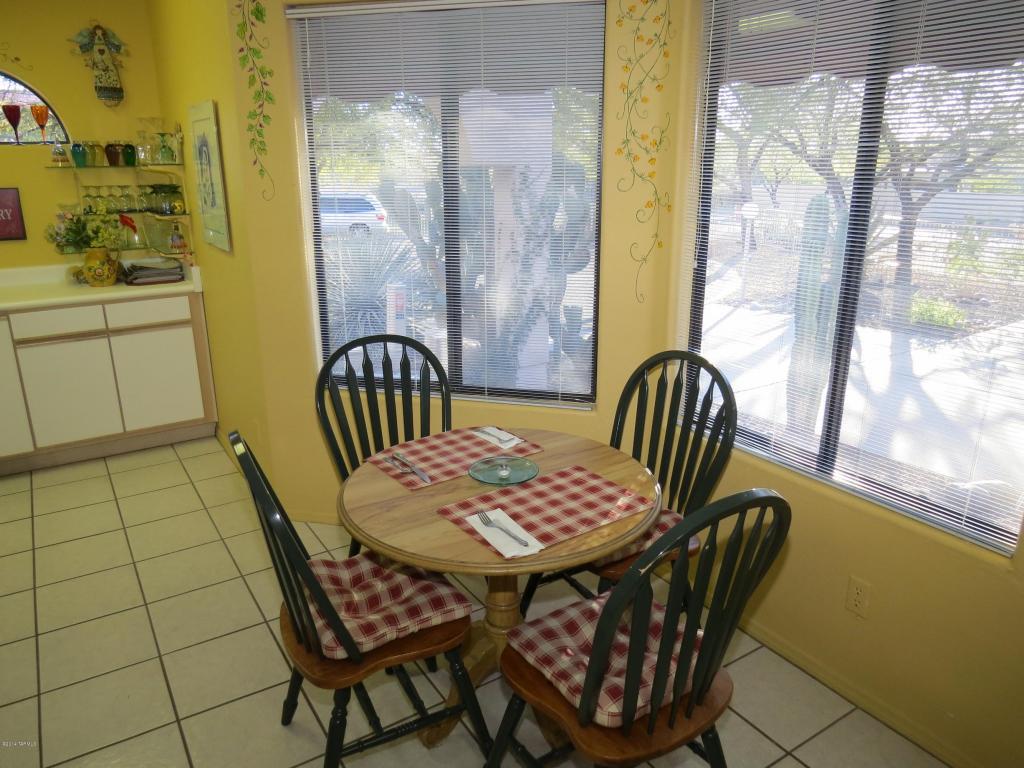 211 E Highcourte Ln, Tucson, AZ 85737 photo 17