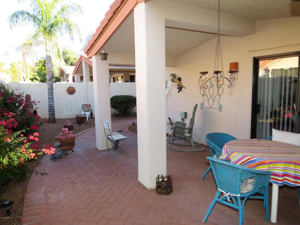 211 E Highcourte Ln, Tucson, AZ 85737 photo 6