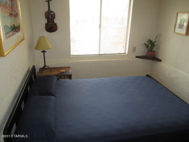 319 E Jacinto St, Tucson, AZ 85705 photo 8