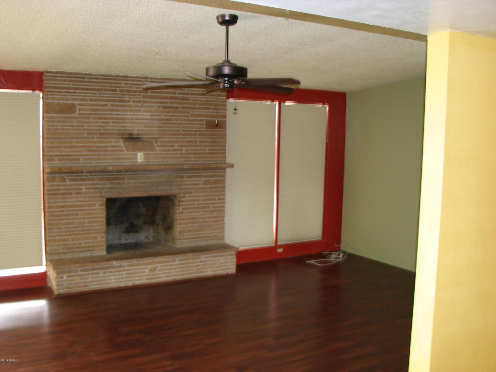 7426 E Random Ridge Dr, Tucson, AZ 85710 photo 3