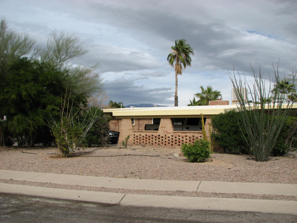 7426 E Random Ridge Dr, Tucson, AZ 85710 photo 1