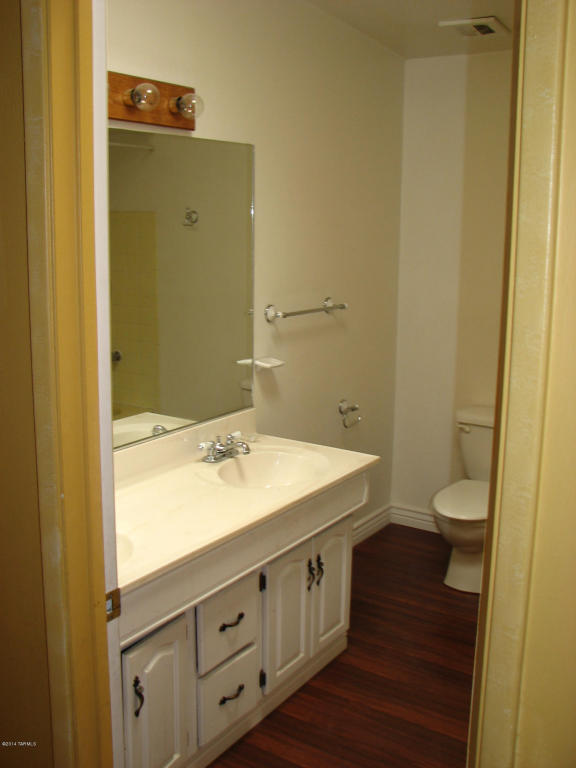 7426 E Random Ridge Dr, Tucson, AZ 85710 photo 9