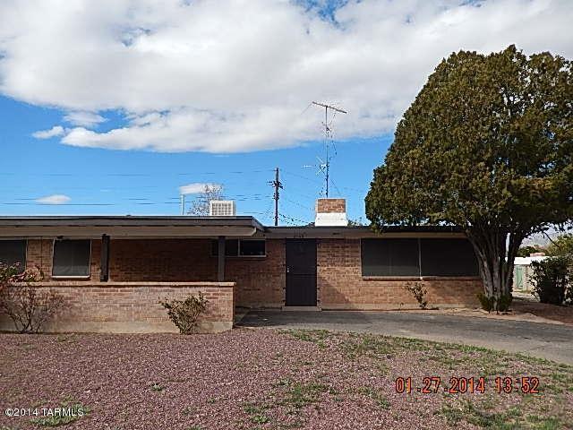 8549 E Kenyon Dr, Tucson, AZ 85710 photo 1