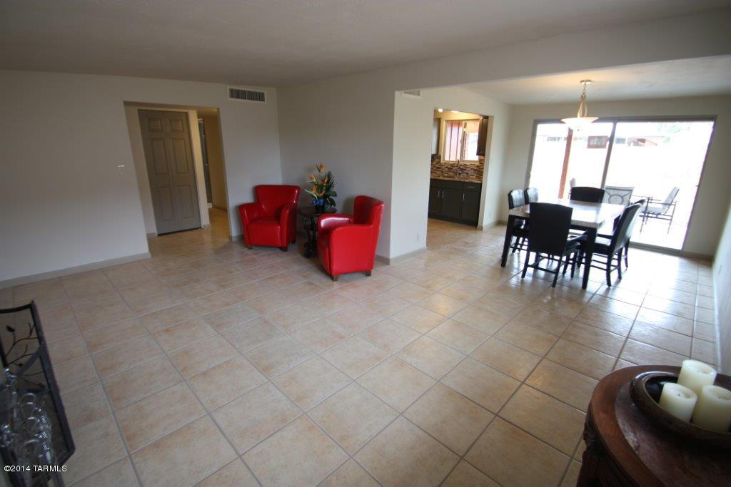 7932 Eli Pl, Tucson, AZ 85710 photo 7