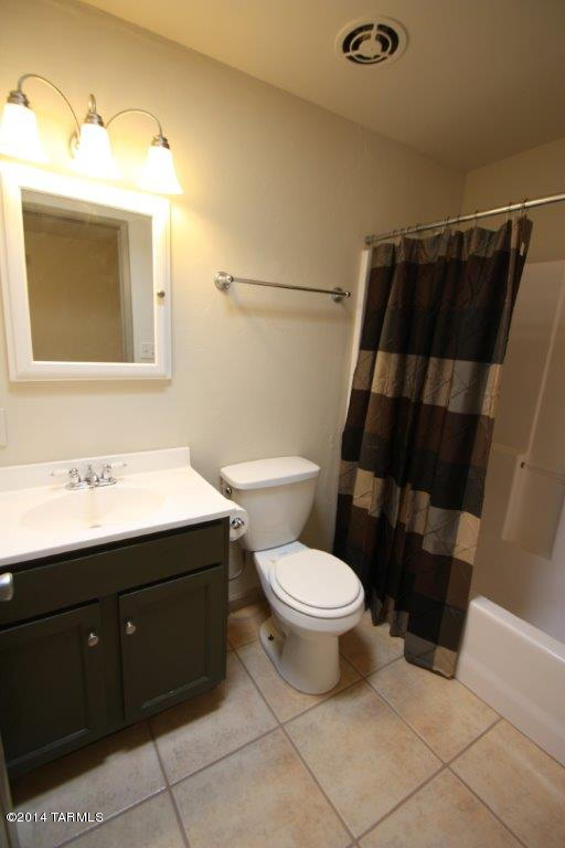 7932 Eli Pl, Tucson, AZ 85710 photo 17