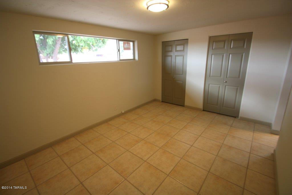 7932 Eli Pl, Tucson, AZ 85710 photo 10