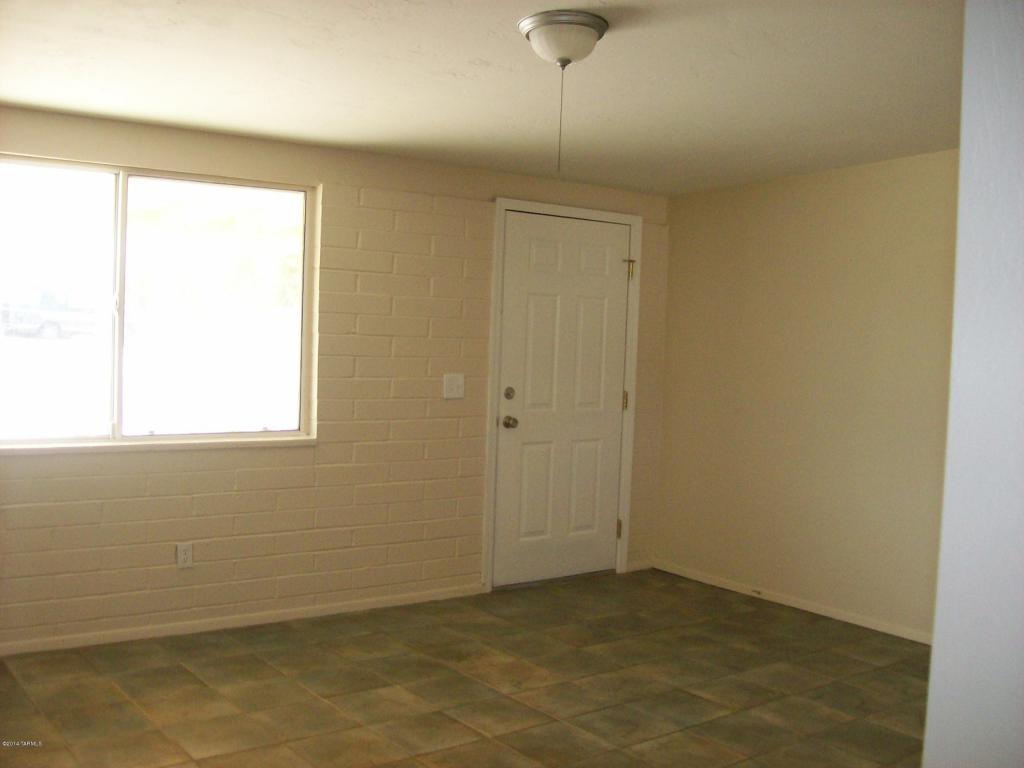 8551 E Ruby Dr, Tucson, AZ 85730 photo 6
