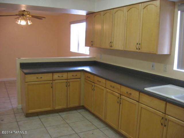 2413 E 19th St, Tucson, AZ 85719 photo 4