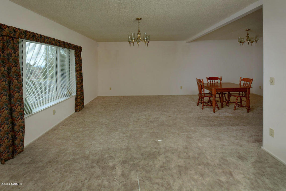601 E Macon Dr, Vail, AZ 85641 photo 4
