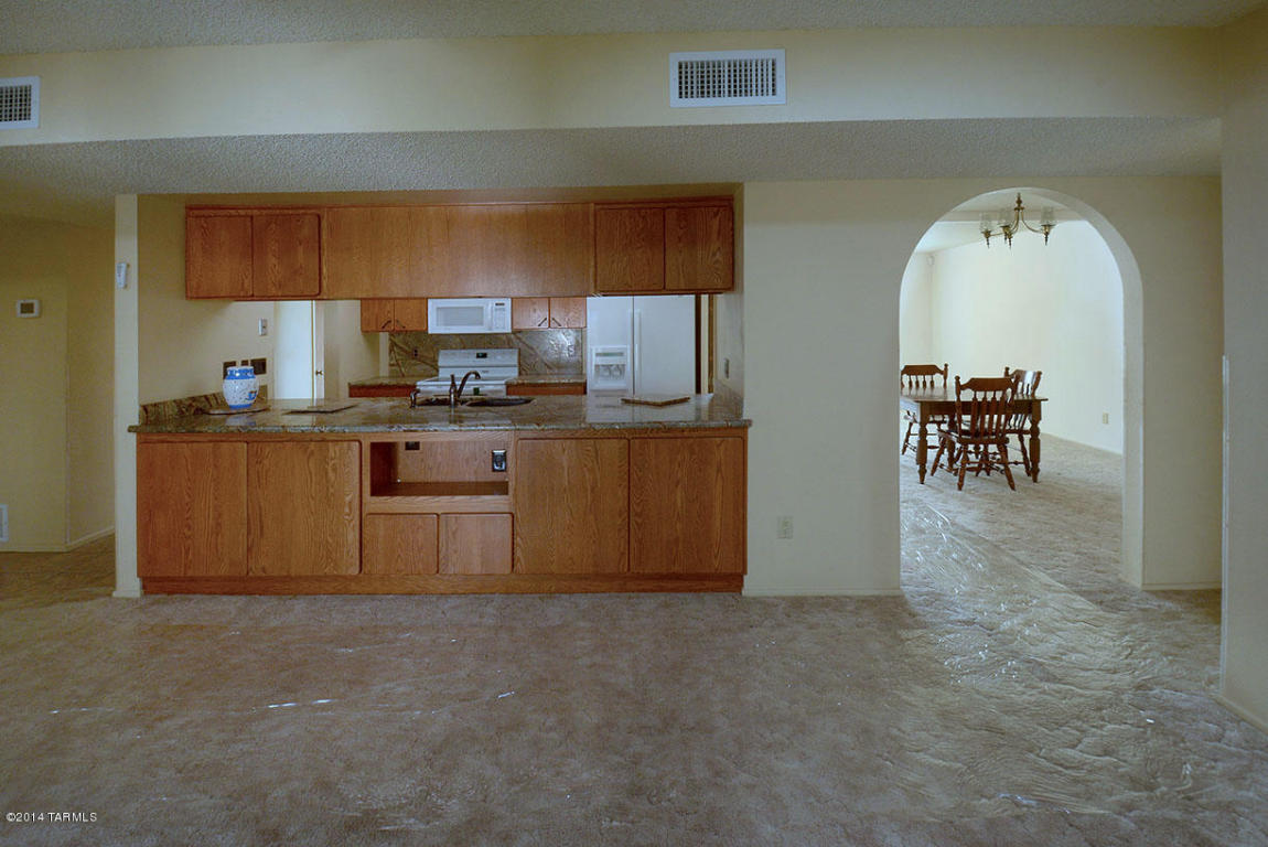601 E Macon Dr, Vail, AZ 85641 photo 8