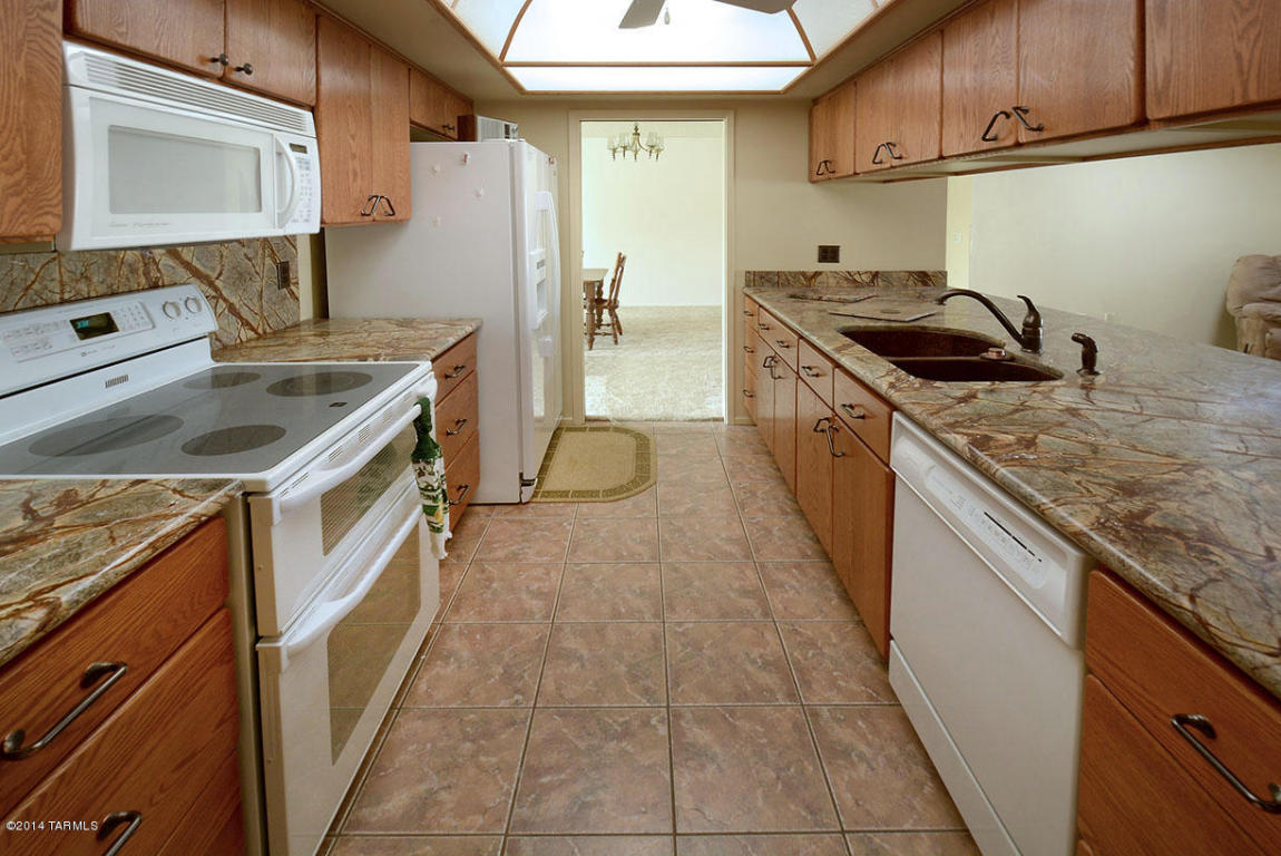 601 E Macon Dr, Vail, AZ 85641 photo 6