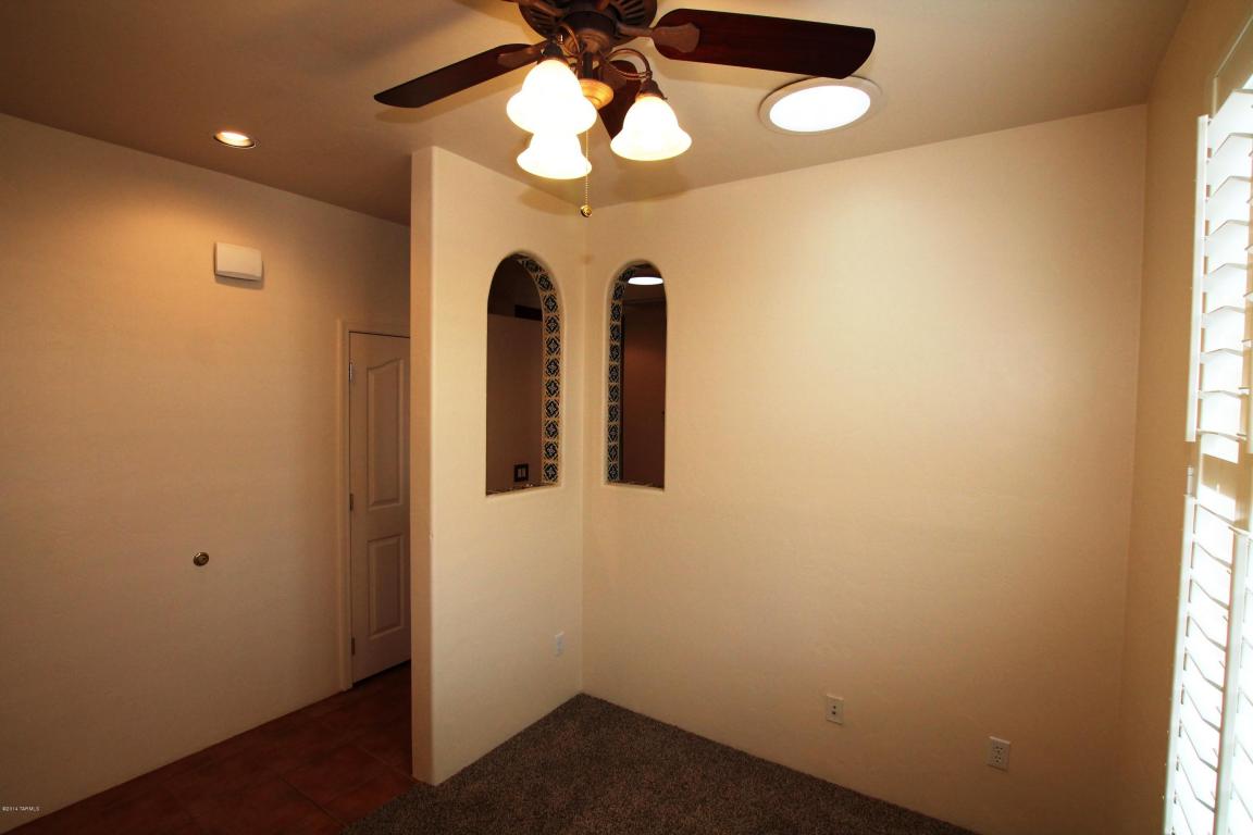 7697 E Chase Park Loop, Tucson, AZ 85710 photo 10