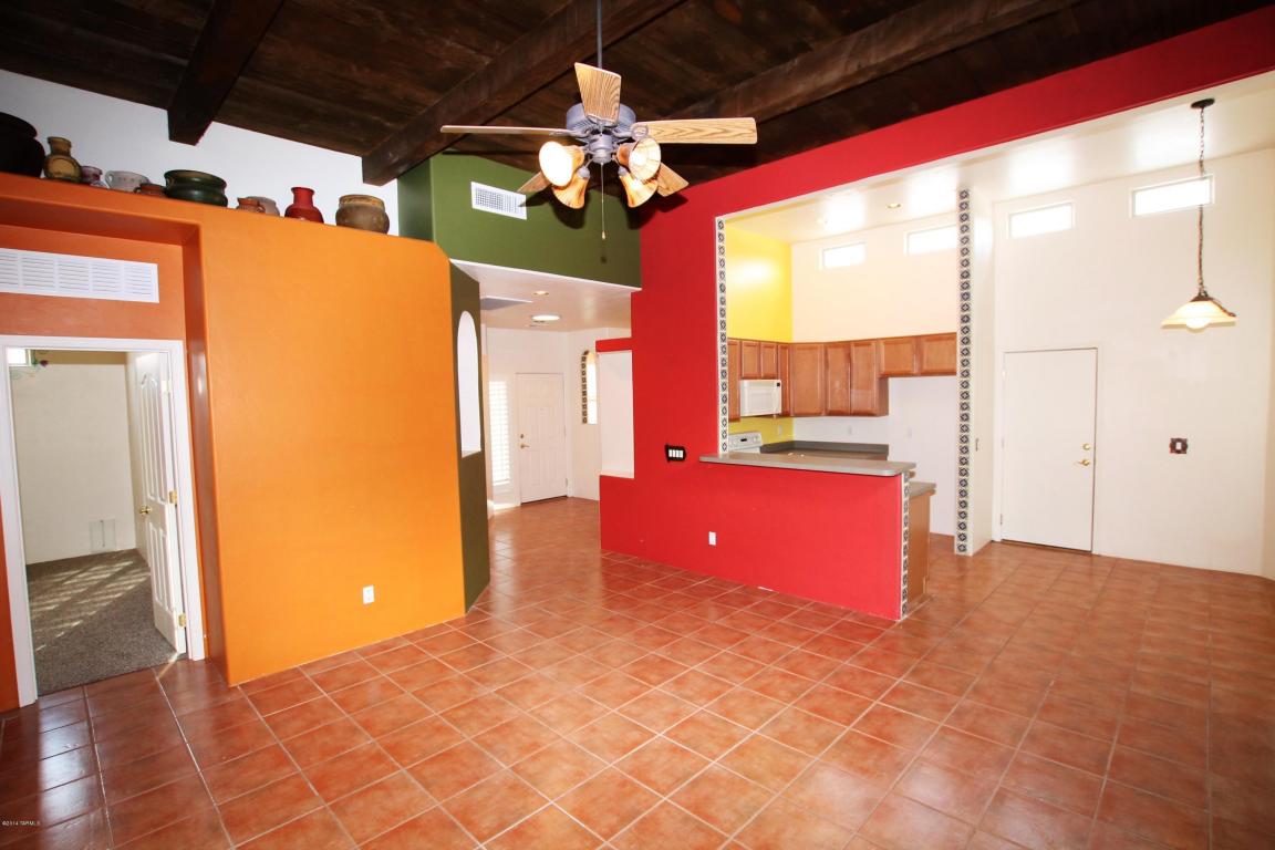 7697 E Chase Park Loop, Tucson, AZ 85710 photo 4