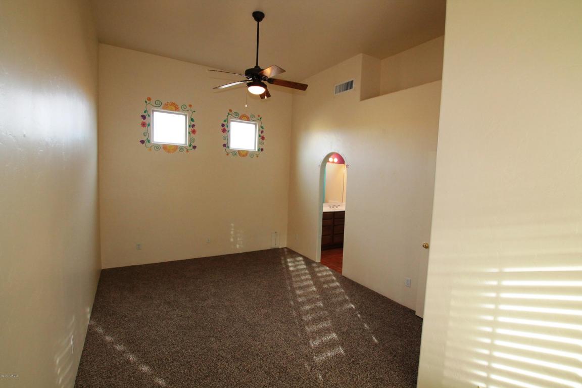 7697 E Chase Park Loop, Tucson, AZ 85710 photo 14