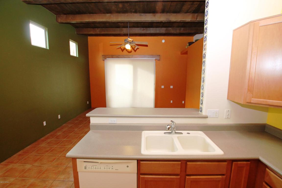 7697 E Chase Park Loop, Tucson, AZ 85710 photo 8