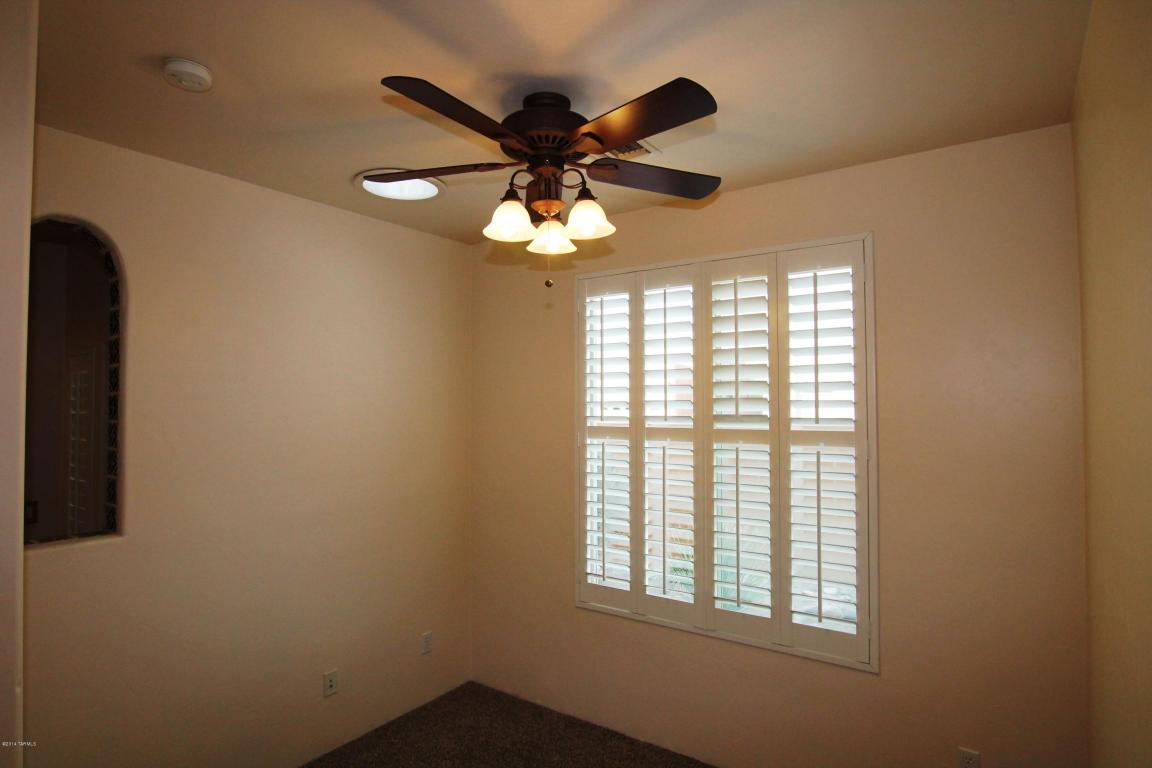 7697 E Chase Park Loop, Tucson, AZ 85710 photo 9