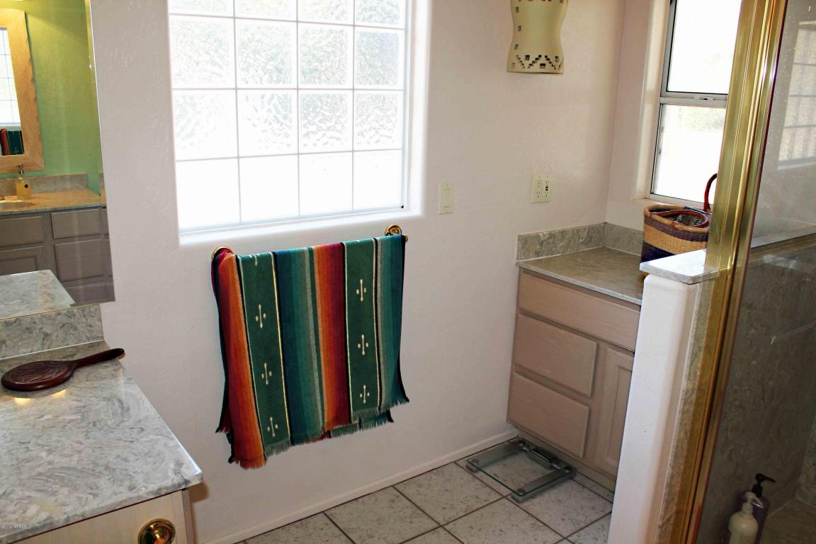 102 E Osage Cir, Benson, AZ 85602 photo 24
