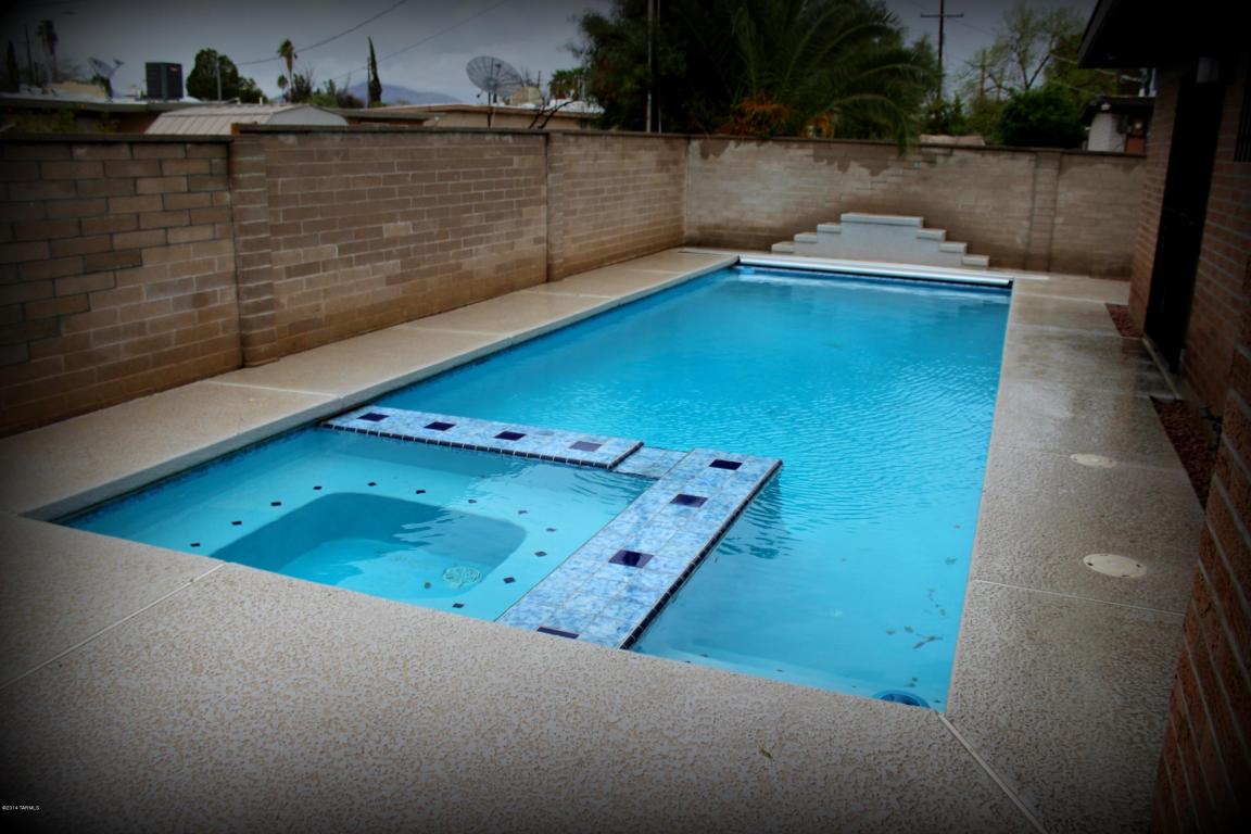 8517 E 19th St, Tucson, AZ 85710 photo 3