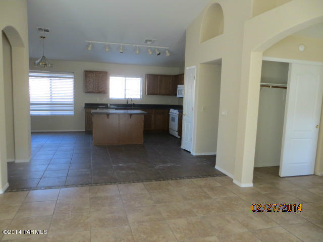 10887 S Arrowhead Spring Dr, Vail, AZ 85641 photo 3