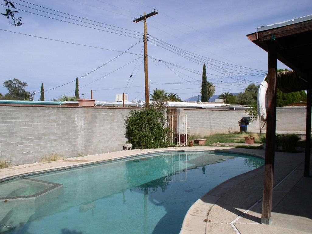 7525 E 33rd St, Tucson, AZ 85710 photo 9