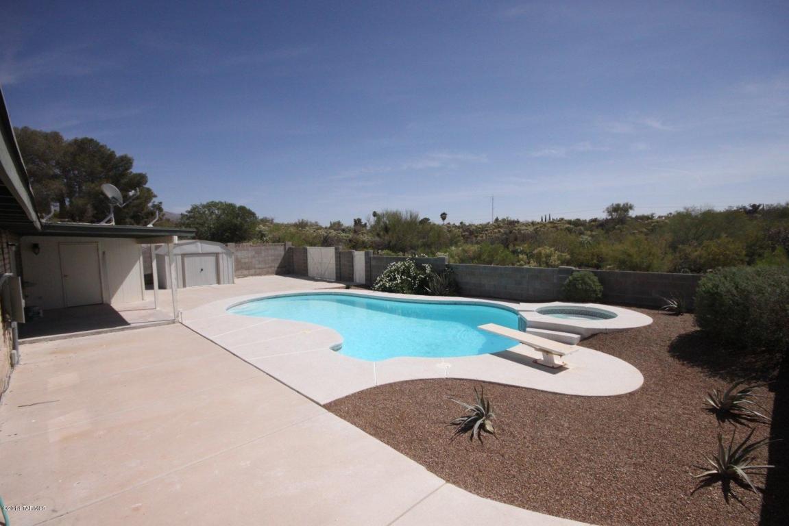 9742 E Watson Dr, Tucson, AZ 85730 photo 7