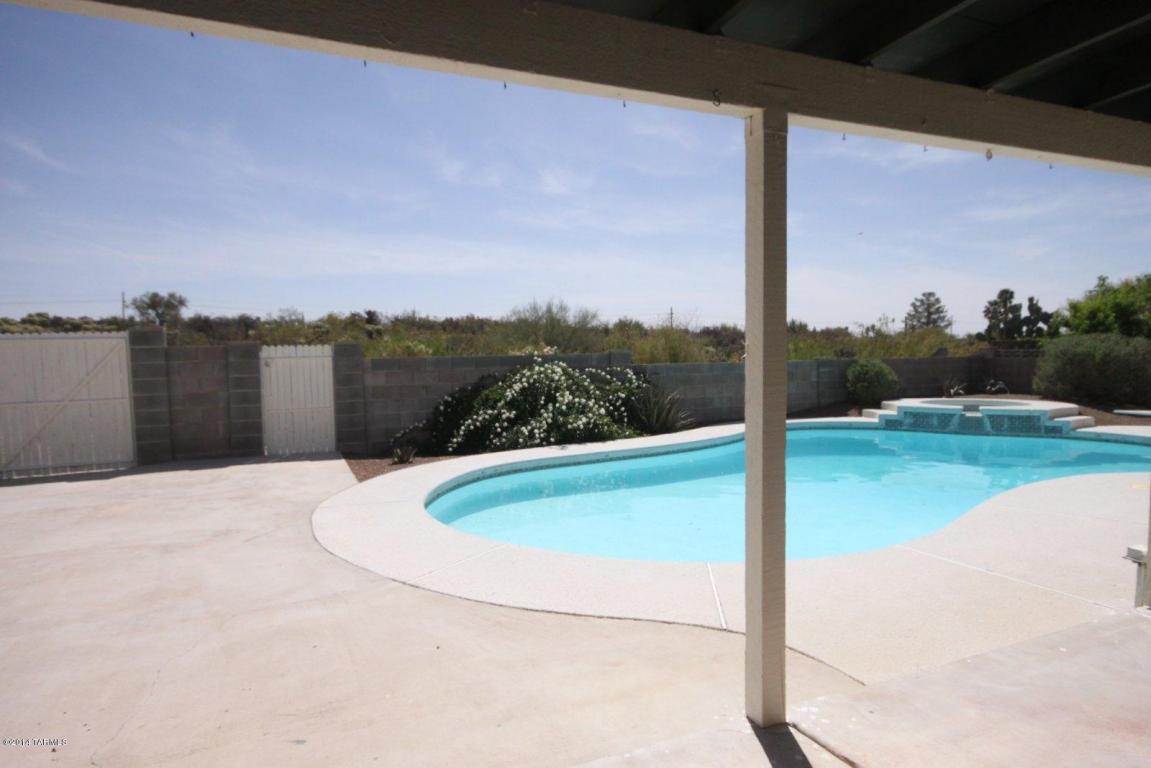 9742 E Watson Dr, Tucson, AZ 85730 photo 5
