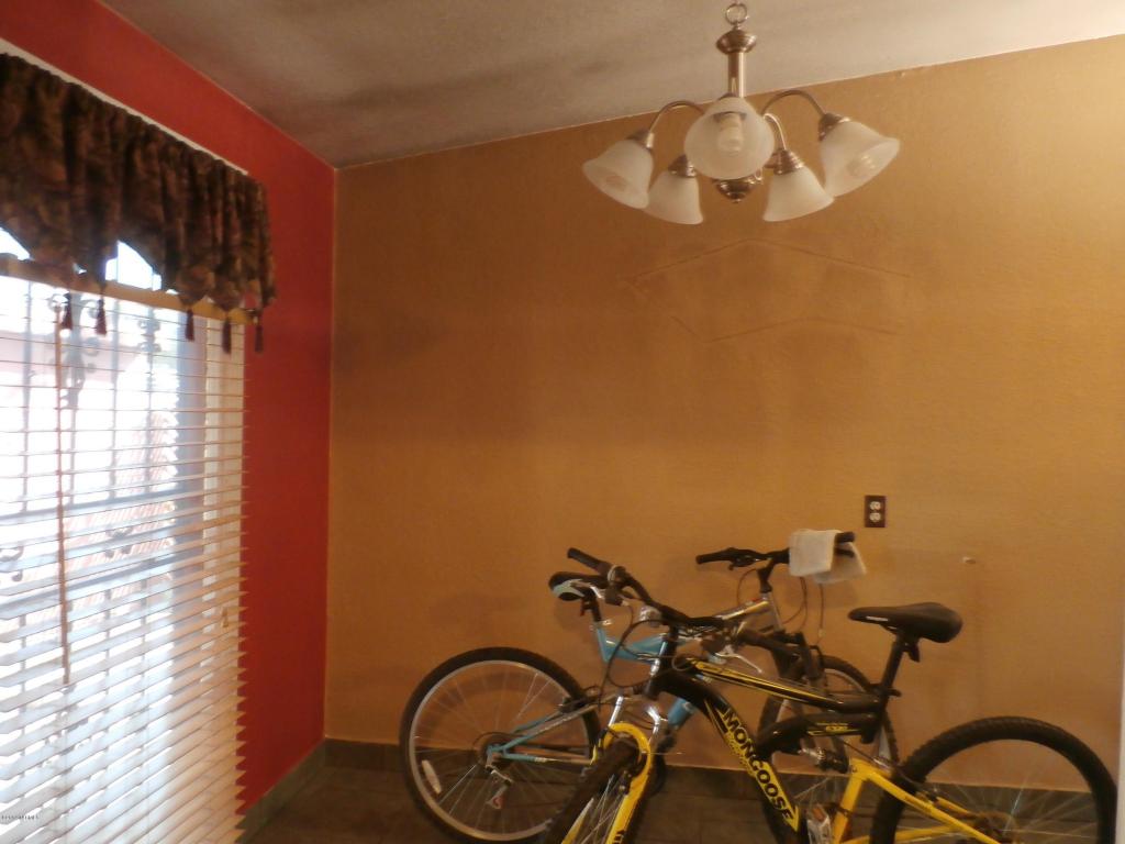 2015 E 34th St, Tucson, AZ 85713 photo 3