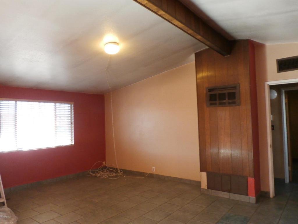 2015 E 34th St, Tucson, AZ 85713 photo 2