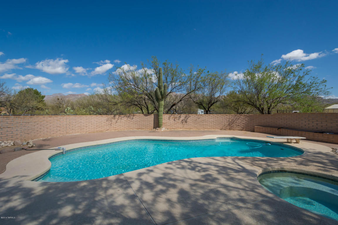 11205 E Limberlost Rd, Tucson, AZ 85749 photo 2
