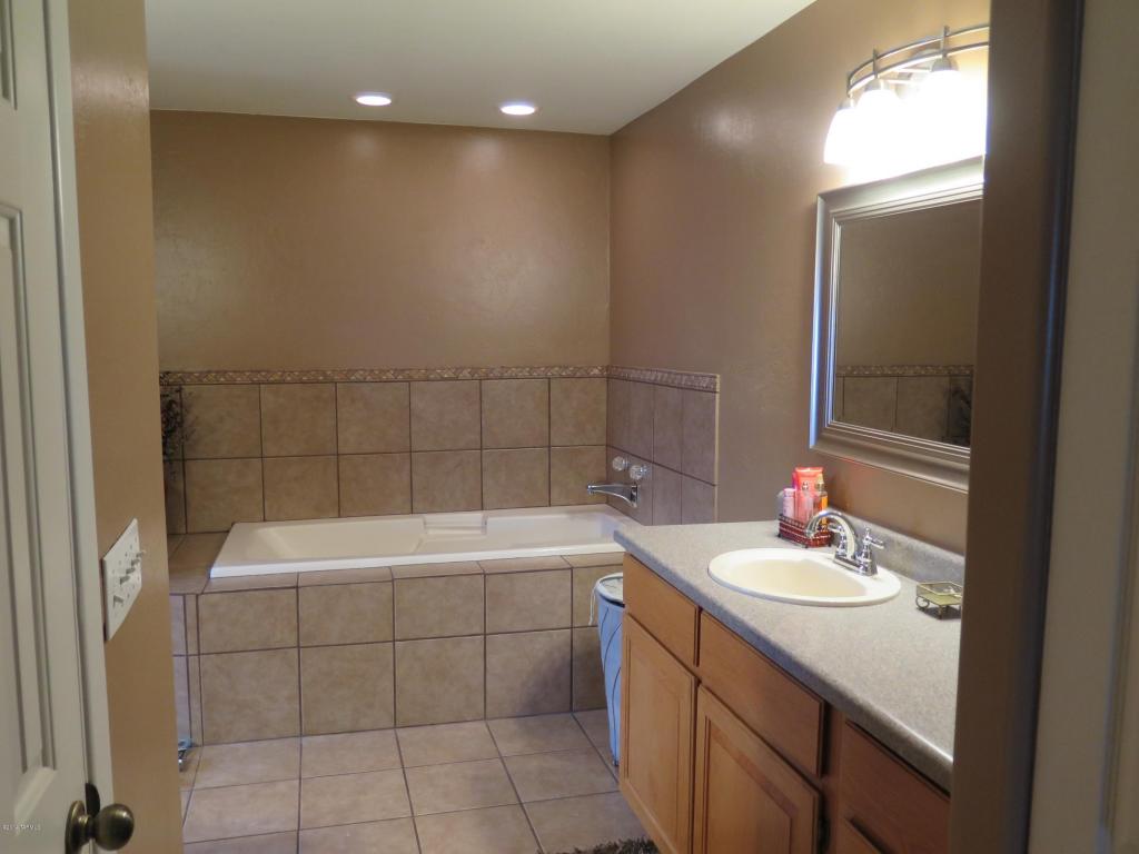 4306 N Circle I Rd, Willcox, AZ 85643 photo 22