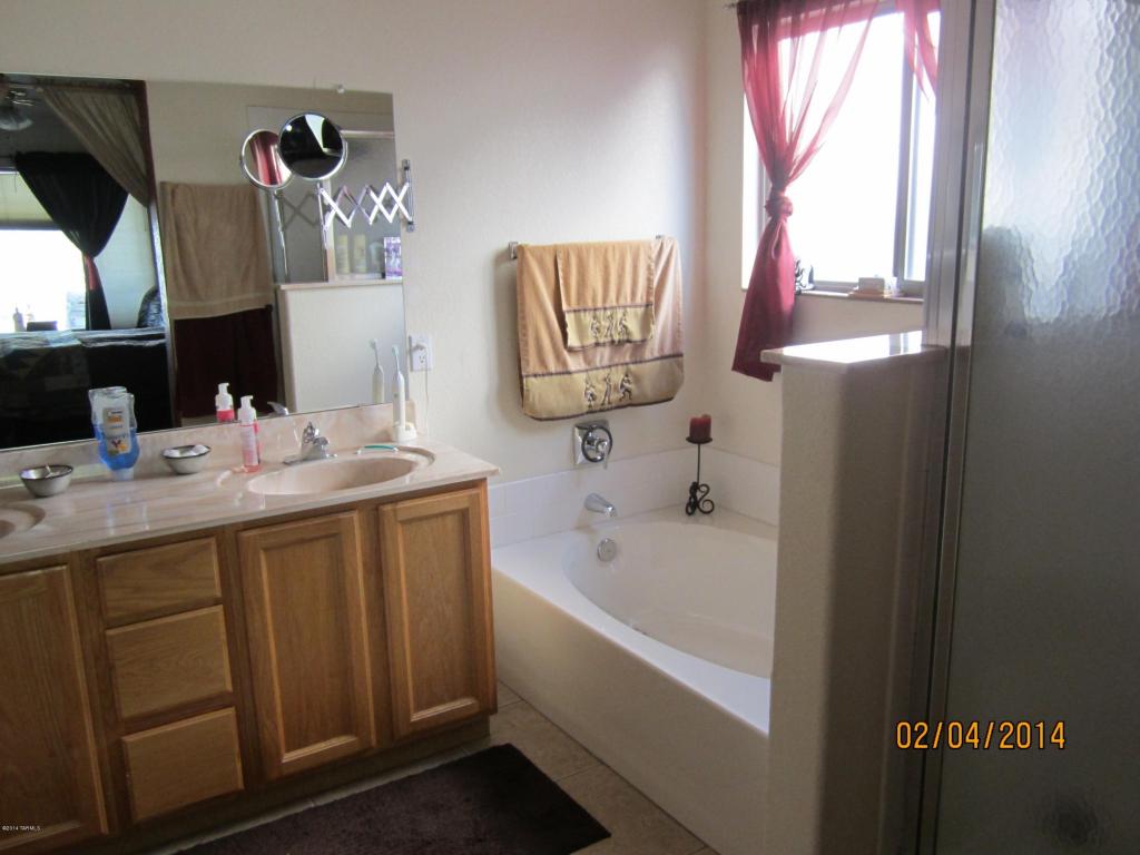 10148 E Watson Dr, Tucson, AZ 85730 photo 6