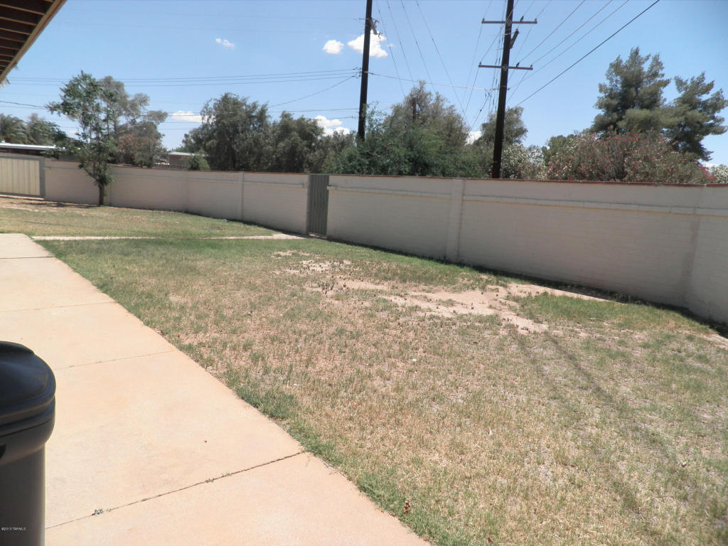 6902 E 2nd St, Tucson, AZ 85710 photo 8