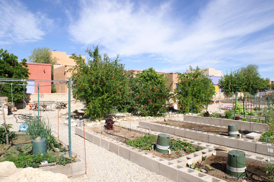 10409 E Jarod James Pl, Tucson, AZ 85747 photo 12