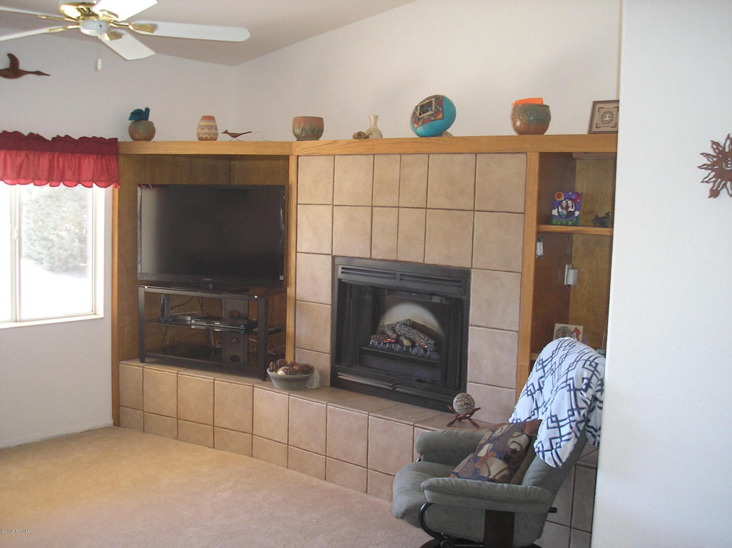 918 E Saguaro Dr, Pearce, AZ 85625 photo 4