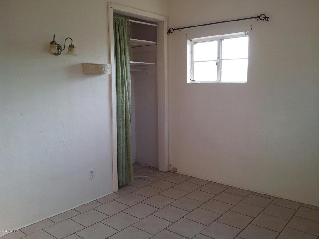 4302 E Montecito St, Tucson, AZ 85711 photo 8