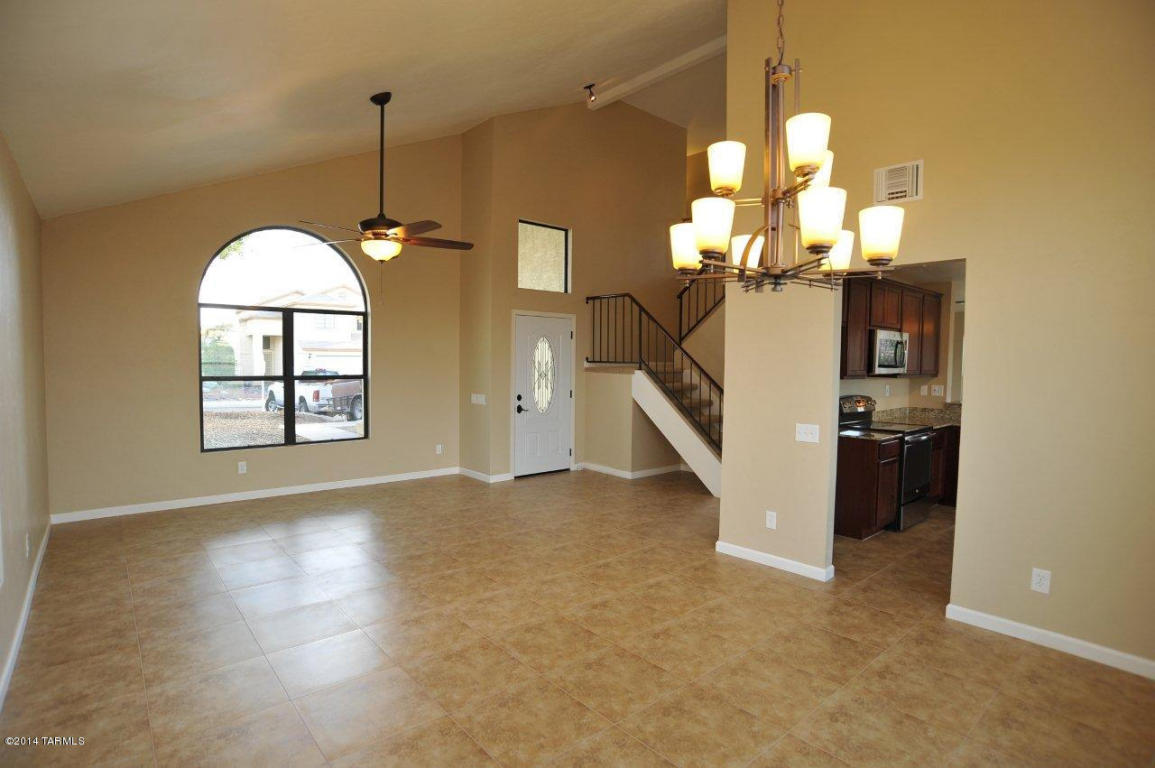5232 W Eaglestone Loop, Tucson, AZ 85742 photo 4