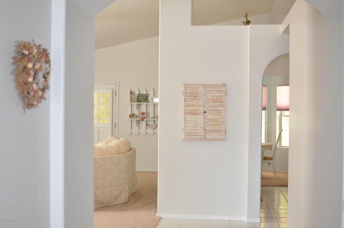 8995 N Eaglestone Loop, Tucson, AZ 85742 photo 2